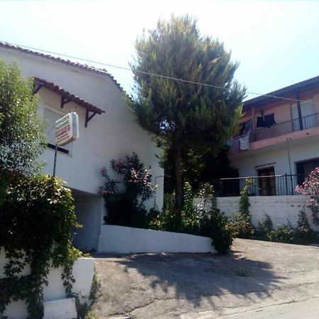 Ilias Appartements Tsaprounis Ellinika  Esterno foto